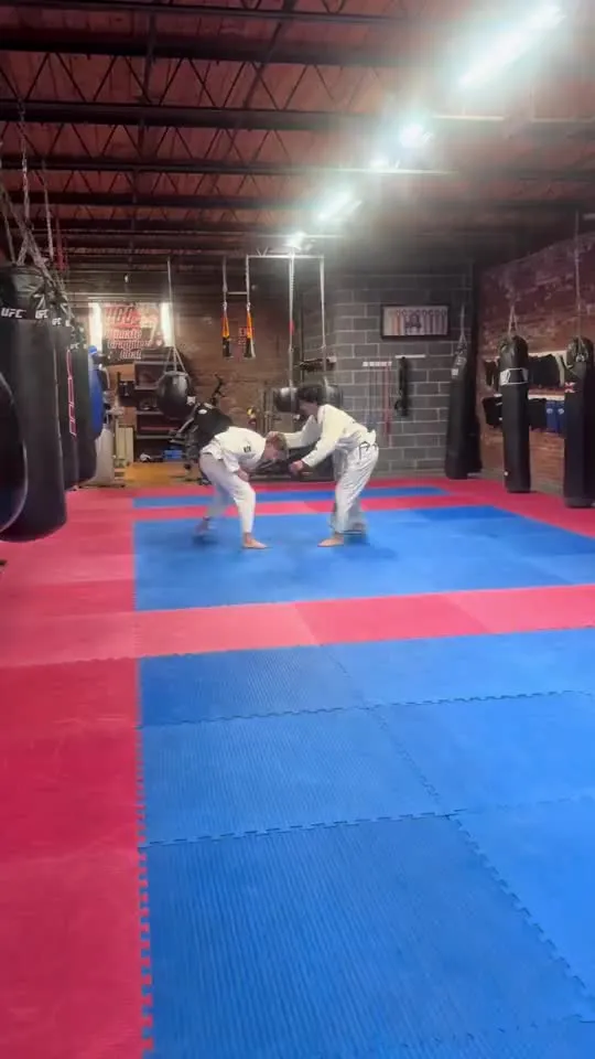 1,800 sq ft of mats